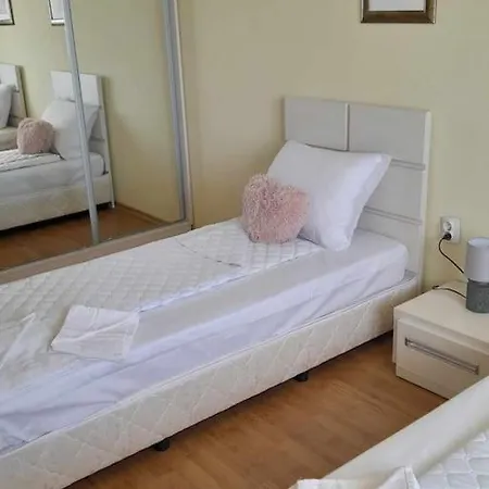 Sunrise 2 Bedrooms Apartment *