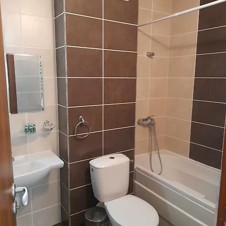 Sunrise 2 Bedrooms *