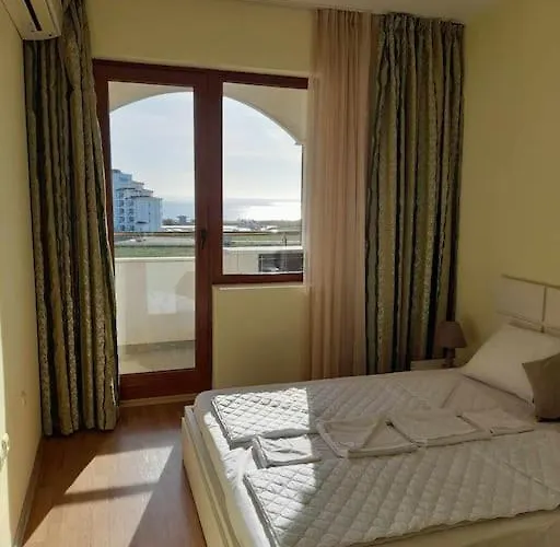 Sunrise 2 Bedrooms Apartment Obsor